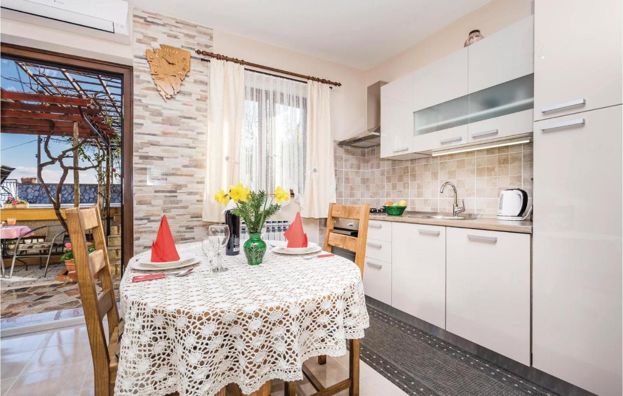 Cozy Apartment In Lovran With Kitchen Extérieur photo